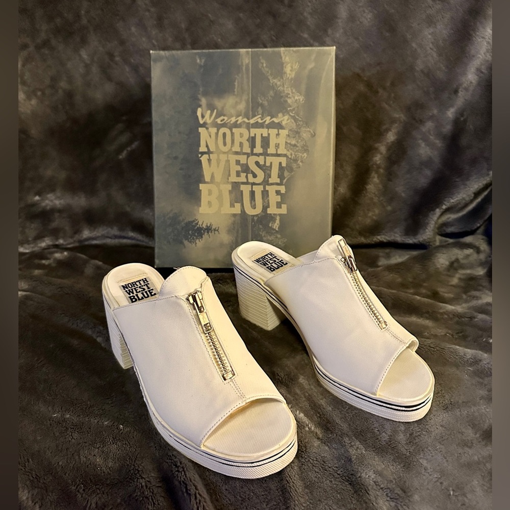 Northwest Blue Wedge Mules